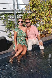 Stephanie und Gregor Teicher  buffet Kull bar Rooftop Pop Up auf zwei Ebenen  der Hoch5 Dachterrasse am Ostbahnhof